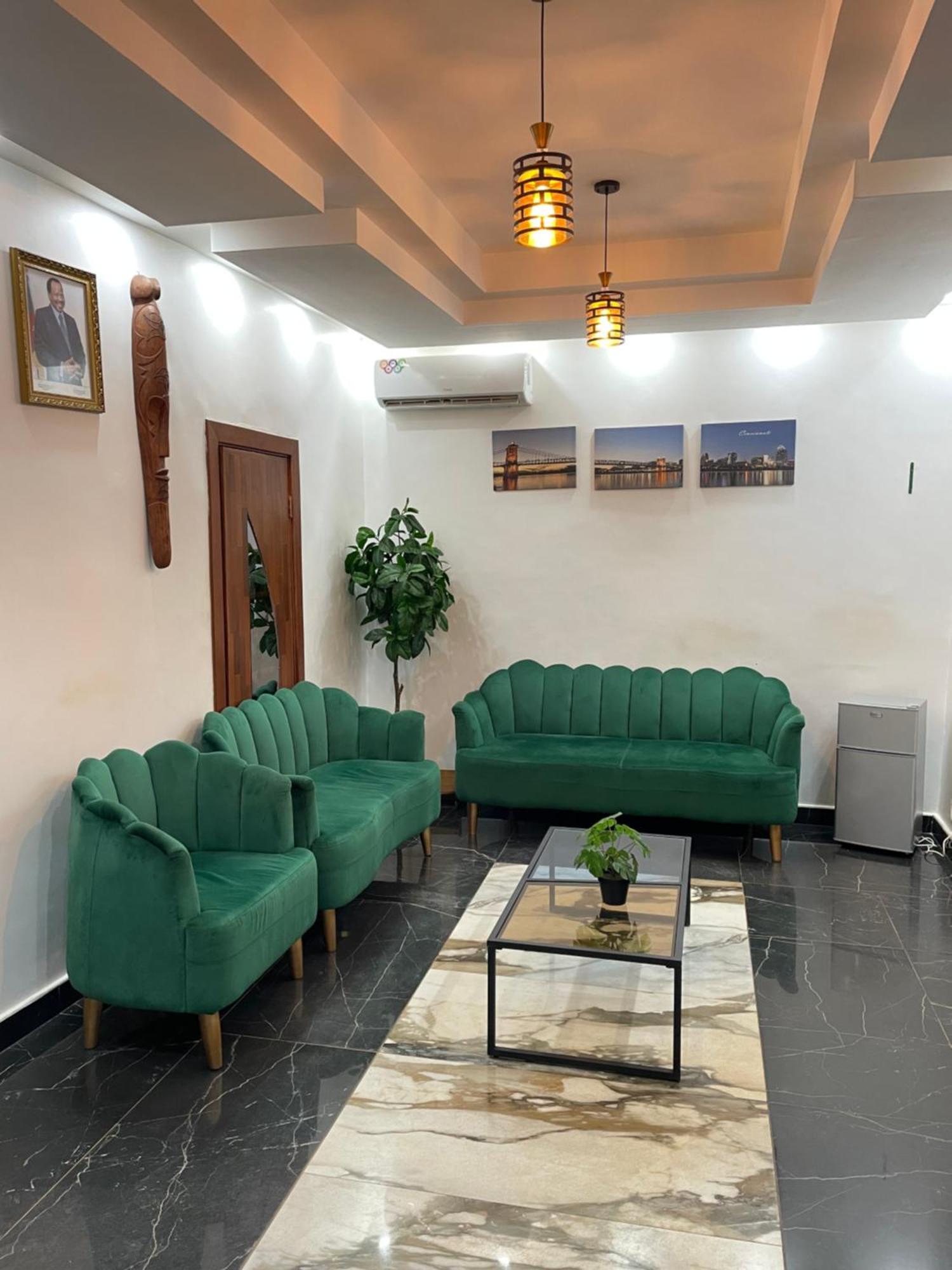 Cincinnati Hotel Yaoundé Εξωτερικό φωτογραφία